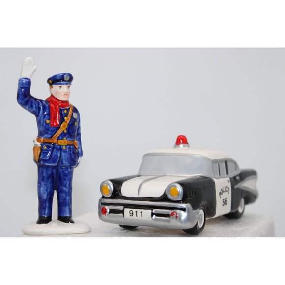 Dept 56 Snow Village - Calling All Cars - Picture 1 of 9